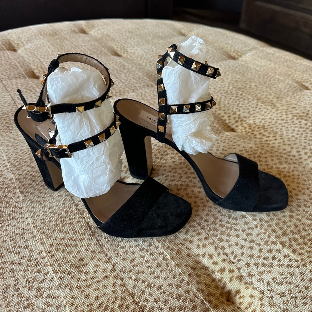 Valentino Black Rockstud Accent Suede Heels - Picture 7 of 7